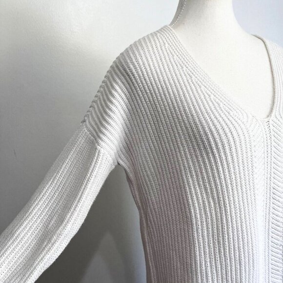 ARITZIA BABATON WHITE V-NECK SWEATER - XS - Picture 5 of 11